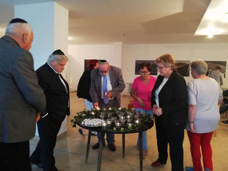 Den obeti holokaustu a rasoveho nasilia - fotografia 006.jpg